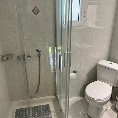 Dom wakacyjny House Seafront Latoura