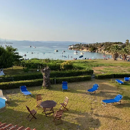 Holiday home House Seafront Latoura *